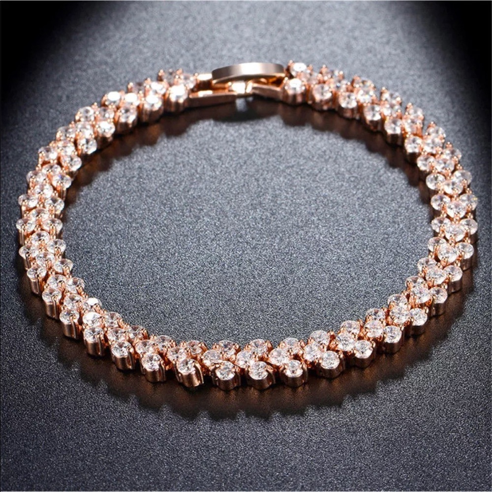 BLING! Gorgeous Multi Crystal Tennis Bracelet - Picture 3 of 4